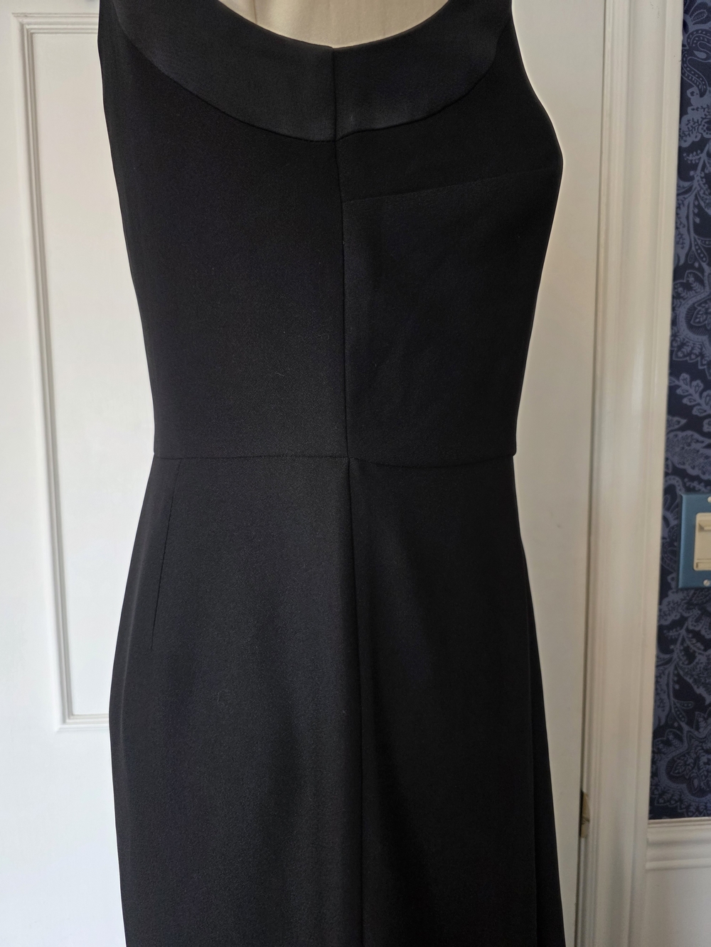 Banana Republic Black Sleeveless Asymmetric Drape Sateen Dress Gown Sz 6 formal - Picture 4 of 15